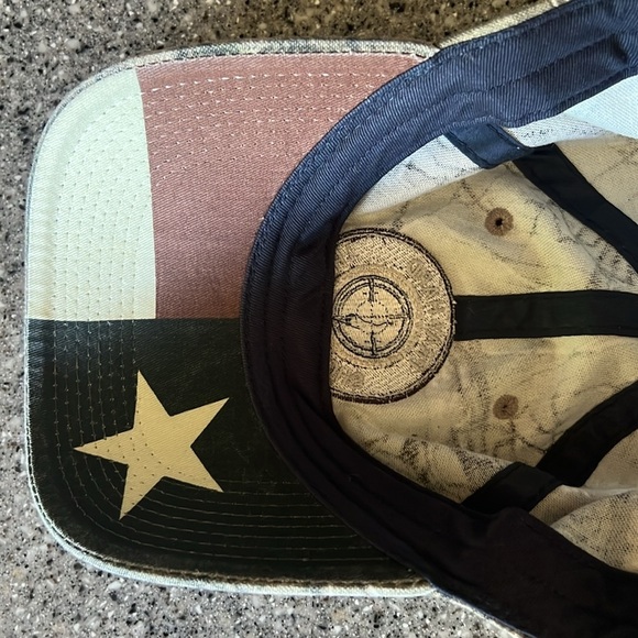 Realtree American Flag Brim Hunting Camouflage Cap adjustable - Picture 9 of 9